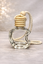 Elma Tasarım Cam Oto Kokusu Şişesi – Ahşap Kapaklı Askılı